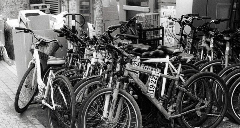  - Un homme placé en détention après une vague de vols ciblant vélos et trottinettes, pour un butin à 20.000 €