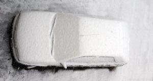 Kit de "survie" pour l'hiver, ces 10 éléments à avoir dans sa voiture en cas de souci