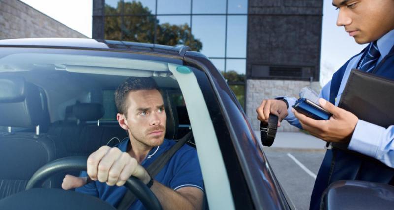  - Sans permis, il se rend en voiture à un rendez-vous… pour la pose de son bracelet électronique