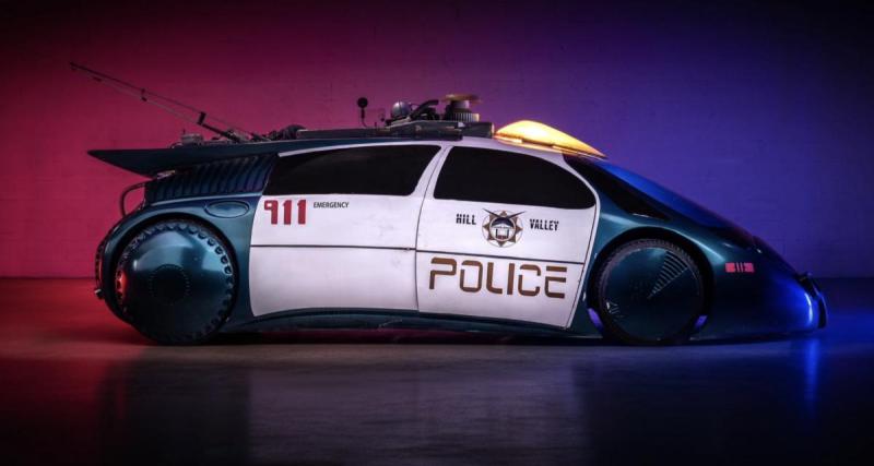 - La voiture de police "Retour vers le futur" mise aux enchères pour une somme indécente