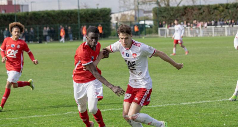  - Reims : un milieu de terrain de la réserve passe professionnel