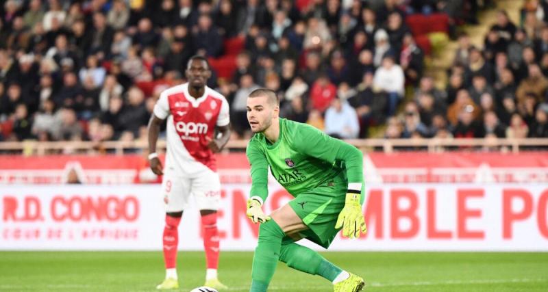  - Monaco - PSG : tacle affreux sur Chevalier, le VAR ne dit rien, les supporters hallucinent