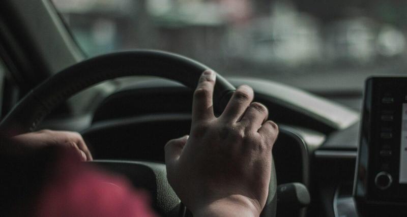  - À peine le temps de passer la 2ᵉ… qu'il encastre déjà sa voiture dans un muret après avoir trop bu