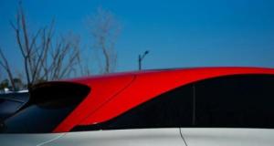 Quand une petite panne de toit ouvrant tourne au gouffre financier : l’histoire d’un automobiliste choqué par une facture de 13 000 euros !