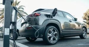 Une taxe sur les voitures électriques, pourquoi cette rumeur s'amplifie tant en France ?