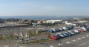 Incapable de payer sa sortie du parking d'un aéroport, il déclenche deux alertes à la bombe !
