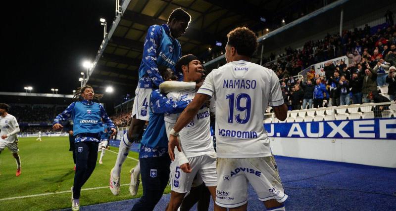  - Classement Ligue 1 : Lens et le PSG creusent l'écart, Auxerre respire, Nice sombre