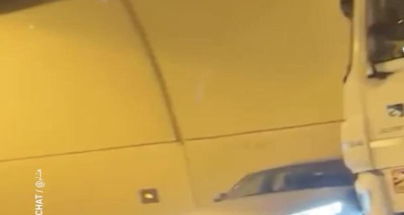 Poussé sur 300 mètres par un camion-citerne, un automobiliste a vécu un cauchemar : "Je me voyais mourir"