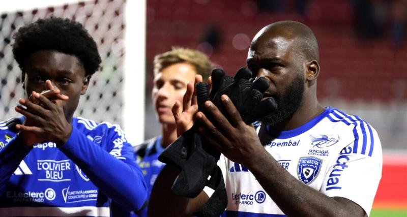  - "Un acte stupide et imbécile" : les clubs corses au soutien de Bastia après l'arrêt du match contre le Red Star