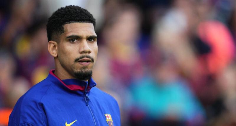  - Araujo pourrait ne plus jouer au Barça, la révélation inquiétante !