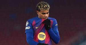 Barça : Lamine Yamal dépasse Mbappé mais boude, Flick en rigole