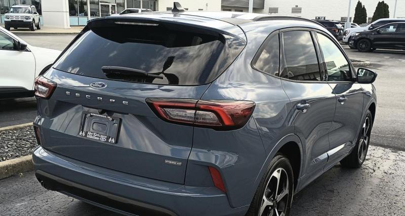  - Une panne de voiture le contraint à marcher 32 kilomètres pour travailler, son employeur lui en offre une