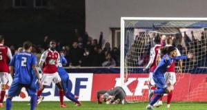 Coupe de France : Brest à dix à la pause, Périgny tient tête au Mans, Reims facile…