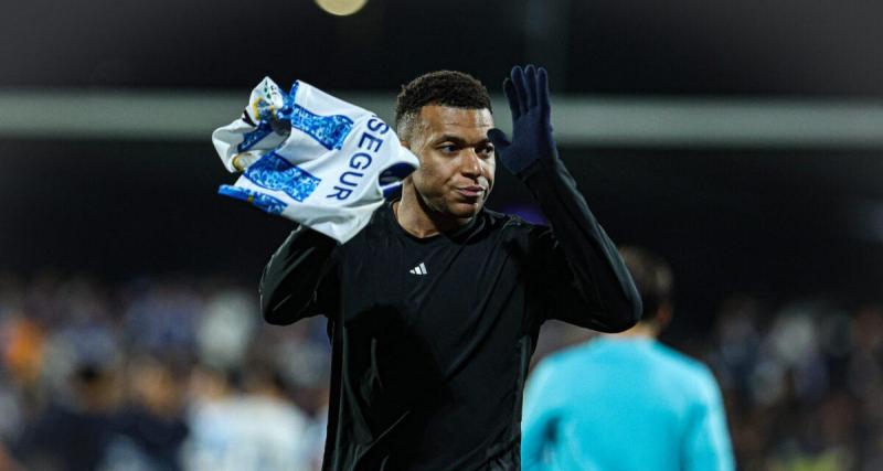  - Real Madrid : le geste superbe de Mbappé pour 3 ramasseurs de balles, le public le félicite