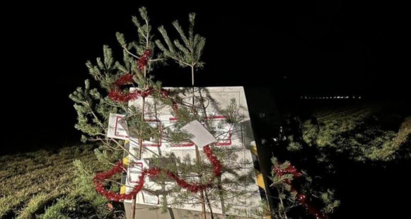 Des radars déguisés en sapins de Noël : la fronde originale des agriculteurs