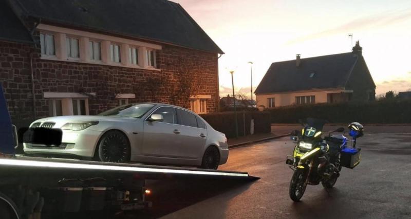 Flashée en grand excès de vitesse avec la voiture d’un ami, elle sort du tribunal logiquement relaxée…