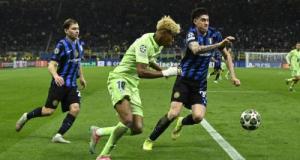 Un défenseur au prix inaccessible continue de draguer le Barça !