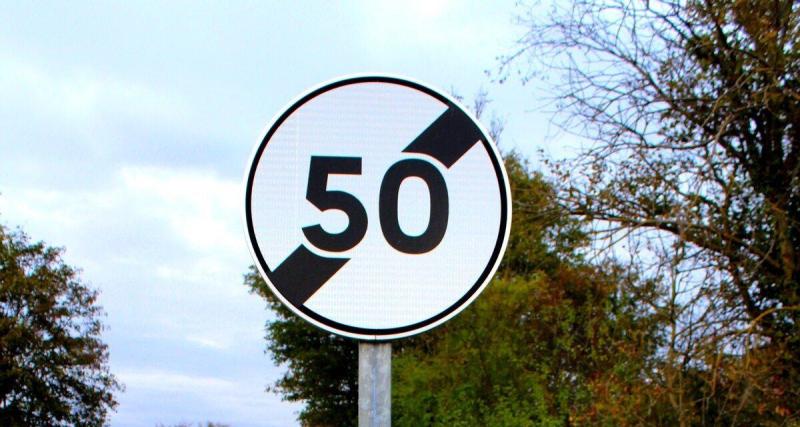  - Des panneaux déplacés font exploser les amendes, la commune perd en justice