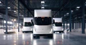 Tesla révèle un record de recharge monstrueux pour son Semi électrique