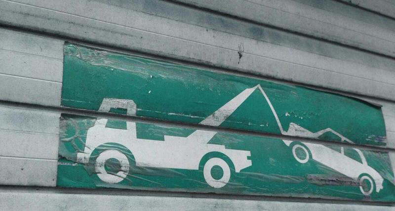 Négligence dangereuse : un dépanneur interpellé après avoir emporté une voiture avec un enfant à l’intérieur