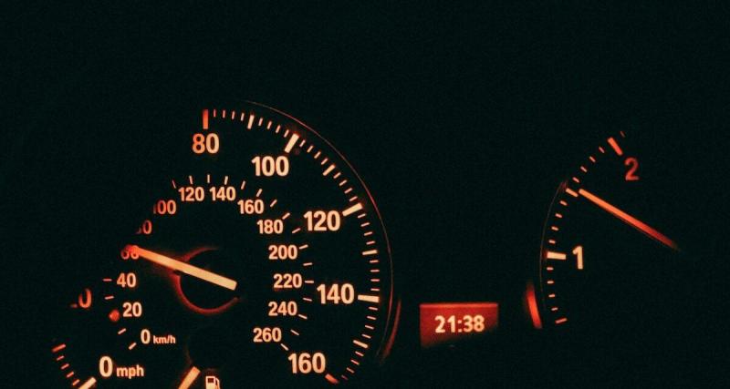  - Sous cocaïne et sans permis : un chauffard cumule les infractions à 191 km/h sur l’autoroute, voici sa sanction