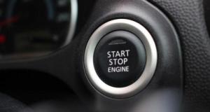 Neige-verglas, ces 10 conseils pour faire démarrer votre voiture et vaincre le froid