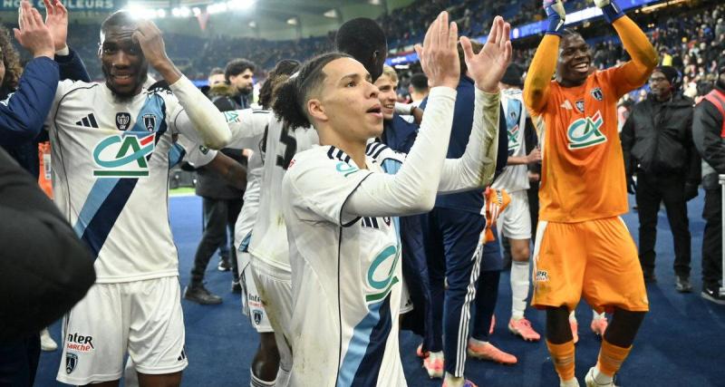  - Kebbal fait chuter le PSG, les supporters de l'Algérie fracassent Petkovic