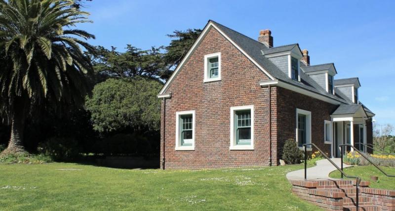  - Un habitant retrouve six véhicules accidentés dans son jardin, il passe à la vitesse supérieure