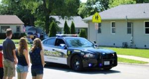 Elle s’absente une minute, laisse sa fille dormir dans la voiture en marche : le véhicule volé avant son retour