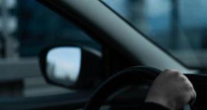 Inédit : surpris en train de fumer des stupéfiants au volant, il refuse d’obtempérer