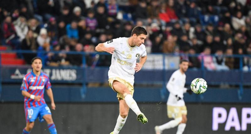  - Bordeaux : une résiliation puis une reconversion aux Girondins pour un cadre ?