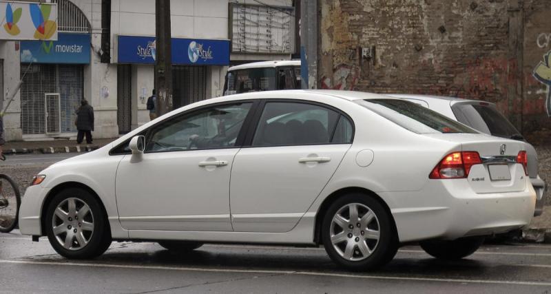  - Dans cette capitale, rouler en voiture blanche est obligatoire