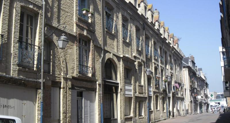  - Un automobiliste interpellé pour exhibition sexuelle en pleine rue, il choque une passante