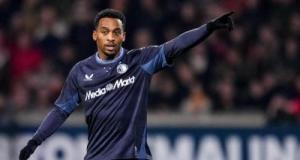 En attendant Nwaneri, l'OM officialise la signature de Quinten Timber (off)