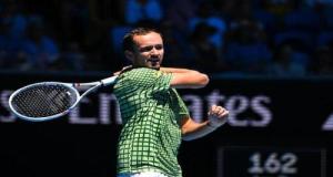 Open d'Australie 2026 : Daniil Medvedev démoli et tombe sans arme