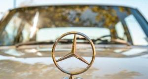 Un grand patron choque en avouant qu’il regrette d’avoir acheté une Mercedes à ses parents en 1990 !