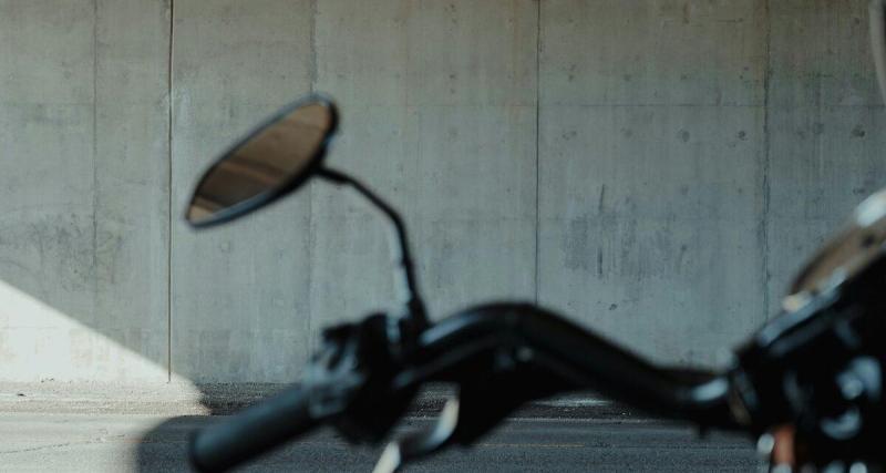 C'était un homme âgé : de retour d’un enterrement, il n’hésite pas à avaler l’asphalte à 230 km/h !