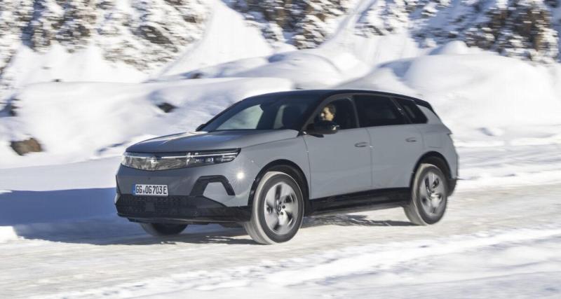 L’Opel Grandland s’offre une version électrique à quatre roues motrices de 325 ch