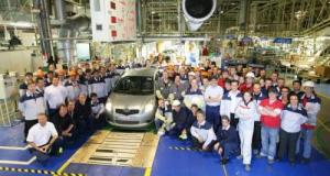 Toyota célèbre les 25 ans de production de sa Yaris dans le Nord de la France