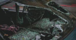 Tempête Ingrid : le toit d'une école s’envole et atterrit… dans le pare-brise d’une voiture !