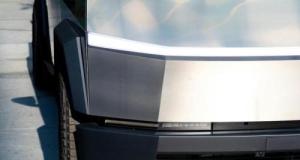 Vidéo. Cette star de l'Algérie sort du lot avec un véhicule "unique"