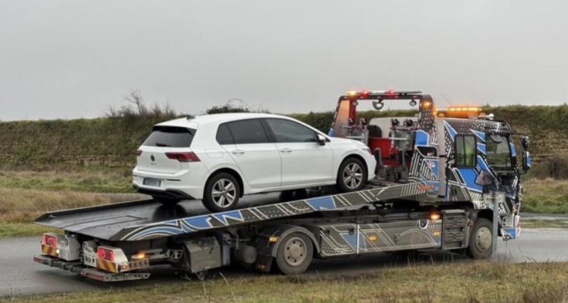 Flashé en excès de vitesse et sous l’effet de la cocaïne au volant d’une puissante golf, il se retrouve dans les bras des gendarmes