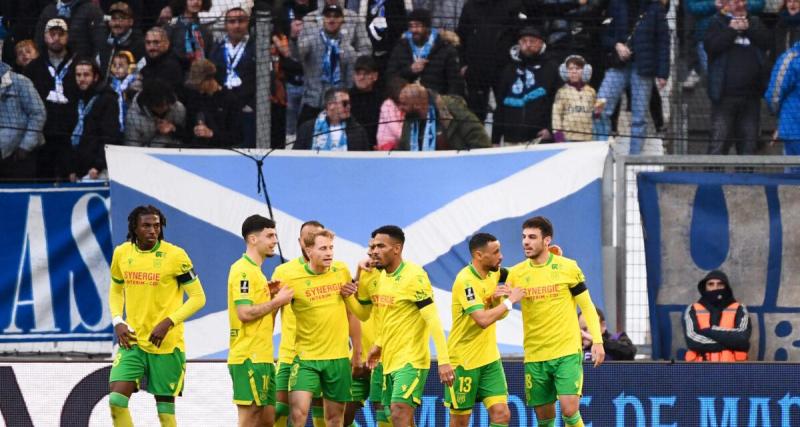  - Comme Bergkamp, un joueur de Nantes avoue avoir peur de l'avion