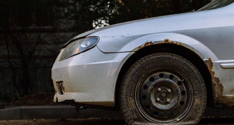 Seize voitures vandalisées dans cette commune : l’auteur reconnaît les faits, son profil interpelle