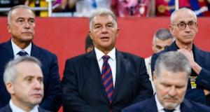 "Certains joueurs prennent l'habitude de simuler dans la surface" ... Laporta se paye les joueurs du Real Madrid !