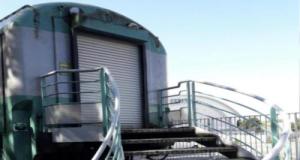 À Paris, cette voiture abandonnée est devenue un lieu culturel