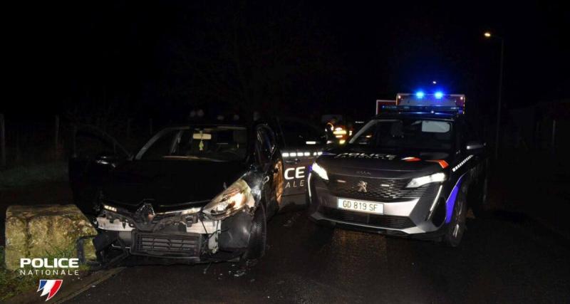  - Le conducteur refuse d'obtempérer, redémarre, arrache une portière et blesse trois policiers