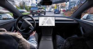 Tesla presse à acheter le FSD tant que c'est possible, mais il y a un problème