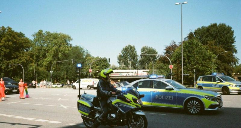  - Un ado de 13 ans mène la police dans une course-poursuite nocturne après un vol de carburant