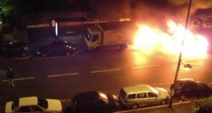 Il sort de son véhicule quelques secondes avant qu’il ne prenne feu… la chance de sa vie